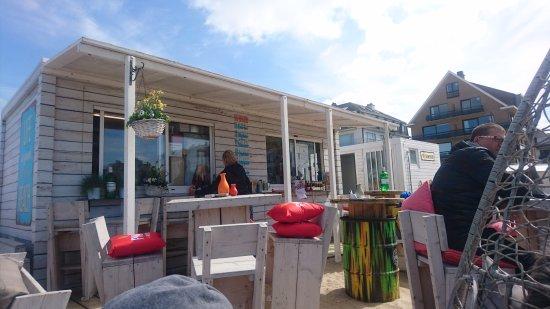 Catalaya Beach Bar