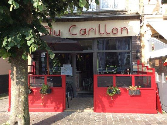 Au Carillon