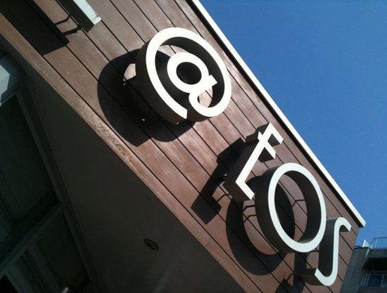 Eos lounge